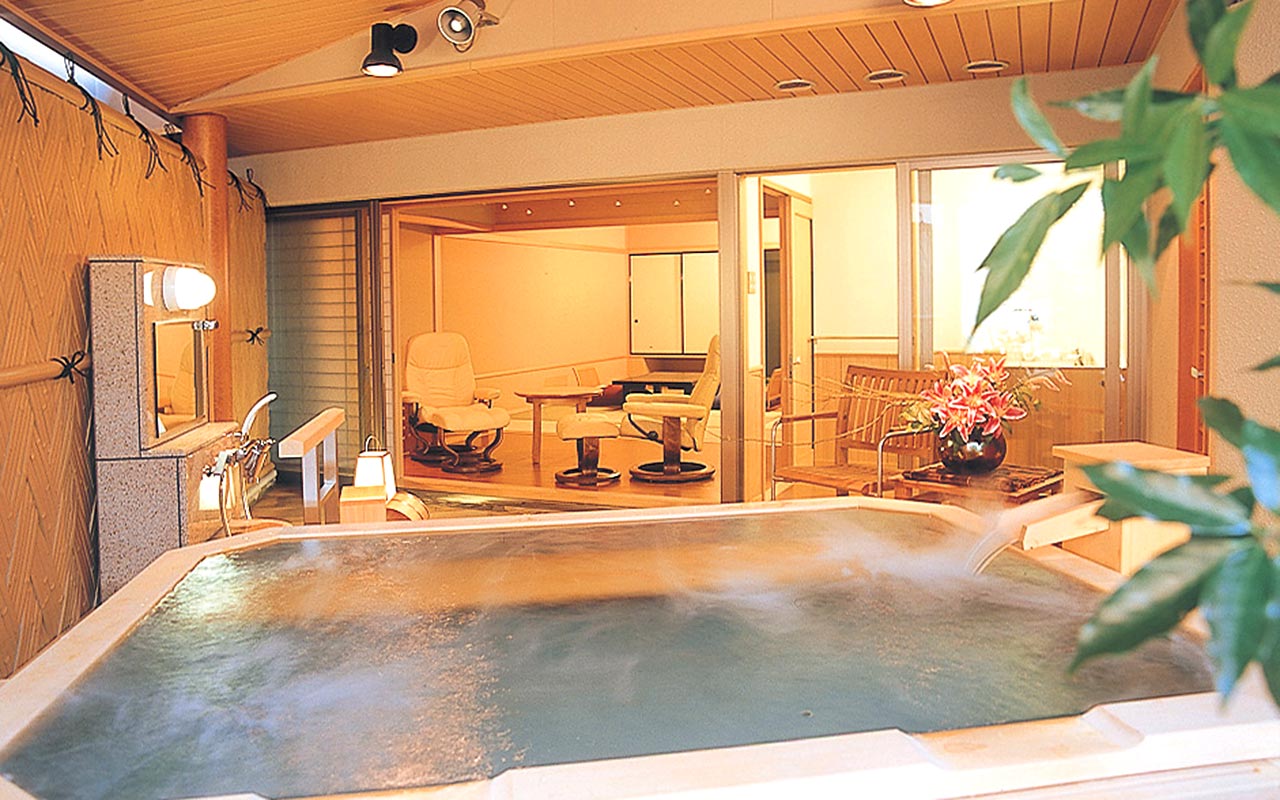 Room with Open-Air Bath and Private Garden